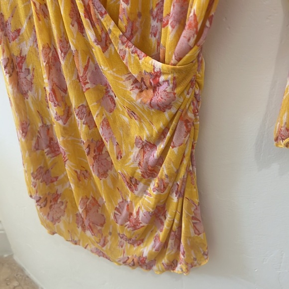 Diane Von Furstenberg Maternity Yellow and Pink Sheer Cross Over Top Size Small - Picture 6 of 6